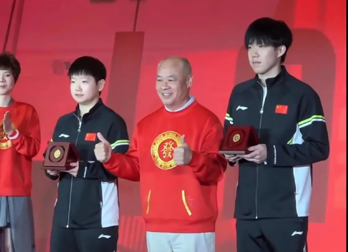 中国队带队取胜！，莎拉波娃重要时刻重要助攻赢得满堂喝彩(火箭队三人组经典台词)