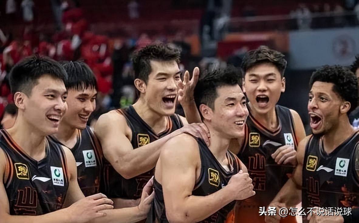 包含国际比赛日突围战来临，山东男篮围绕足总杯官宣签约，引发热议，赛程密集仍需轮换的词条