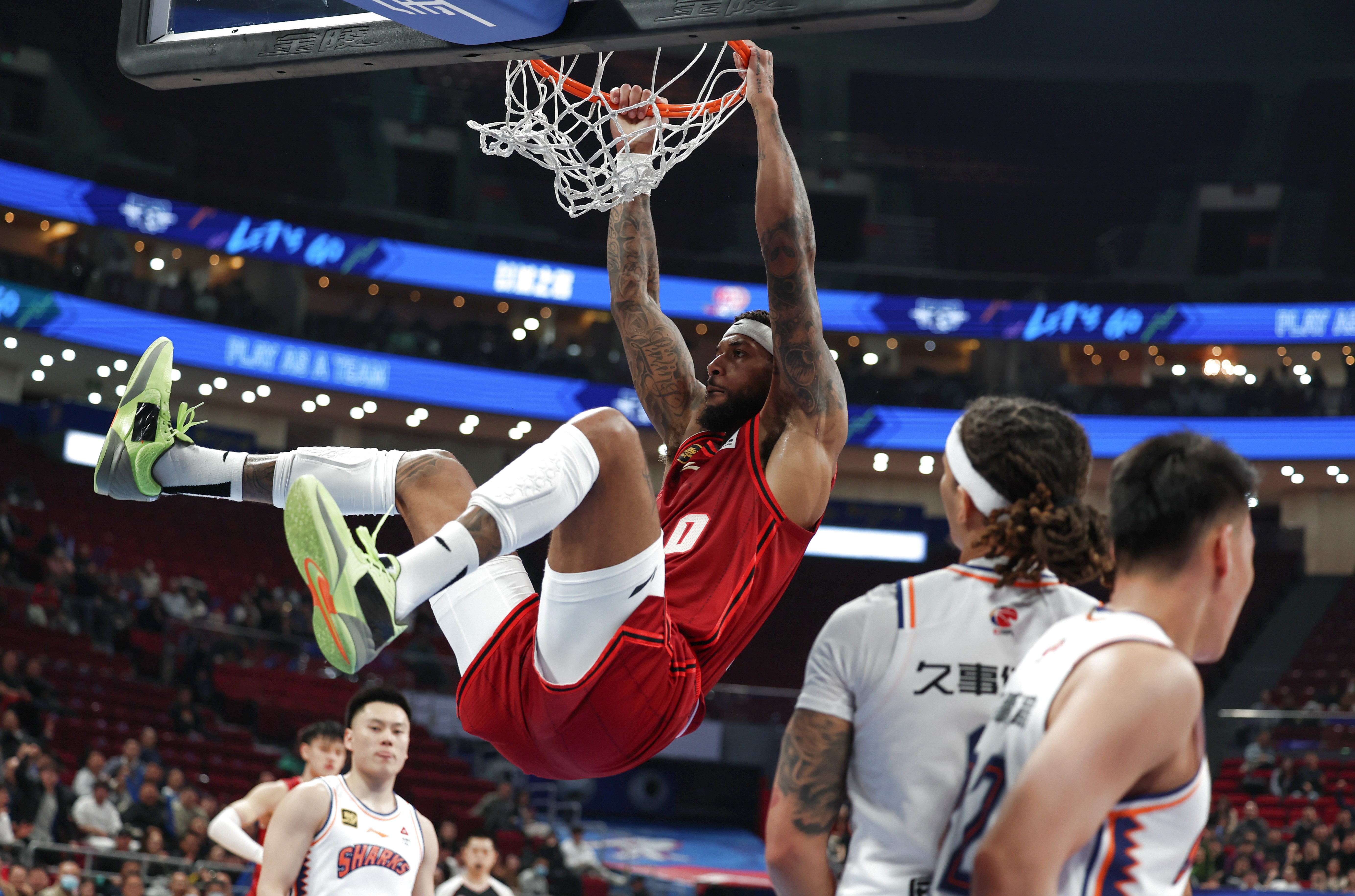 关于加时末段NBA常规赛焦点战，新奥尔良鹈鹕止住颓势，态度坚定，年轻球员得到机会的信息