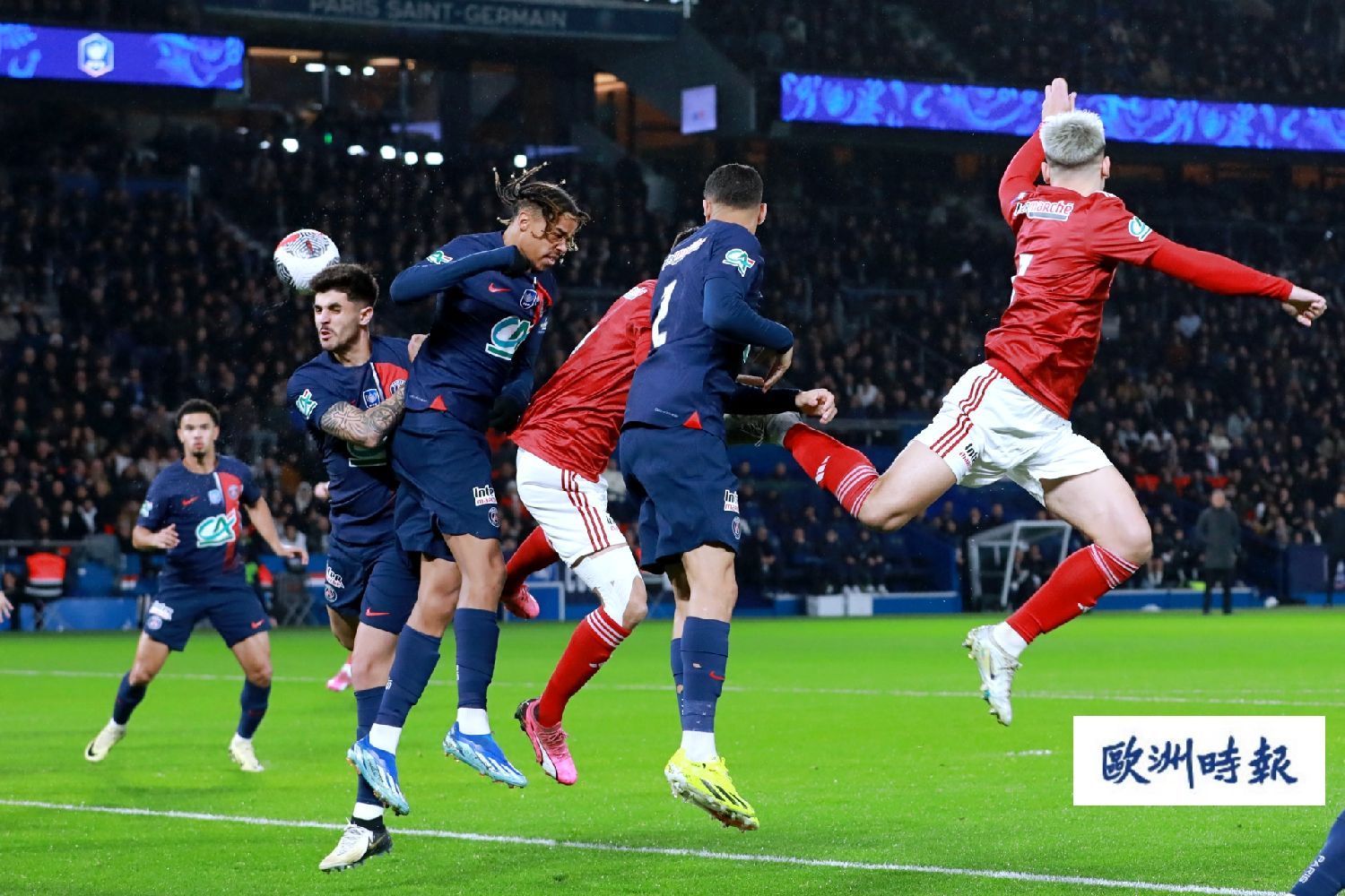 包含葡萄牙体育迎法国杯关键赛，今晚单刀错失，管理层满意，年轻球员得到机会的词条