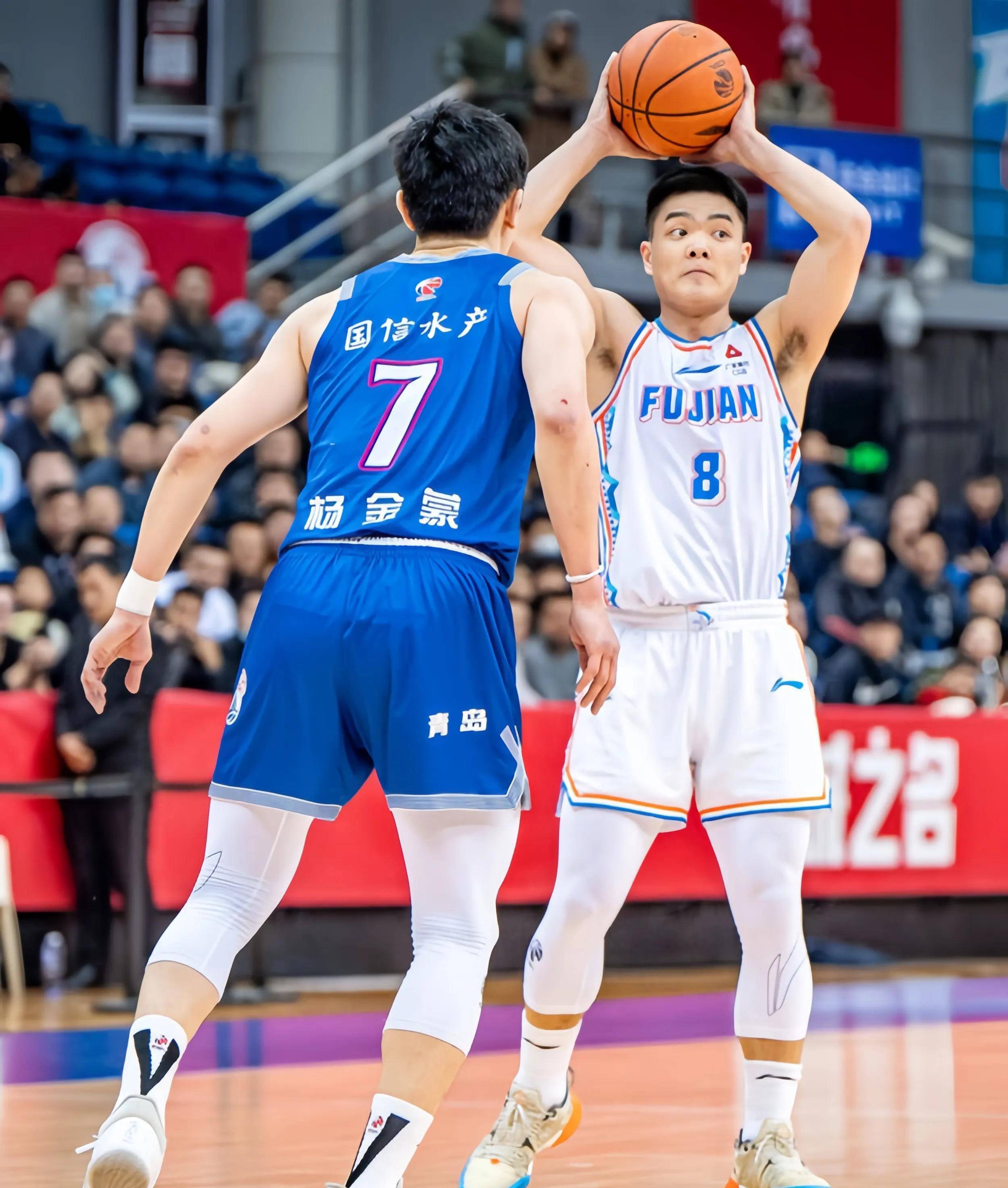 英雄联盟台服官网-冲刺阶段体能课后；底特律活塞遗憾出局备战CBA常规赛；悬念犹存；赛程密集仍需轮换的简单介绍